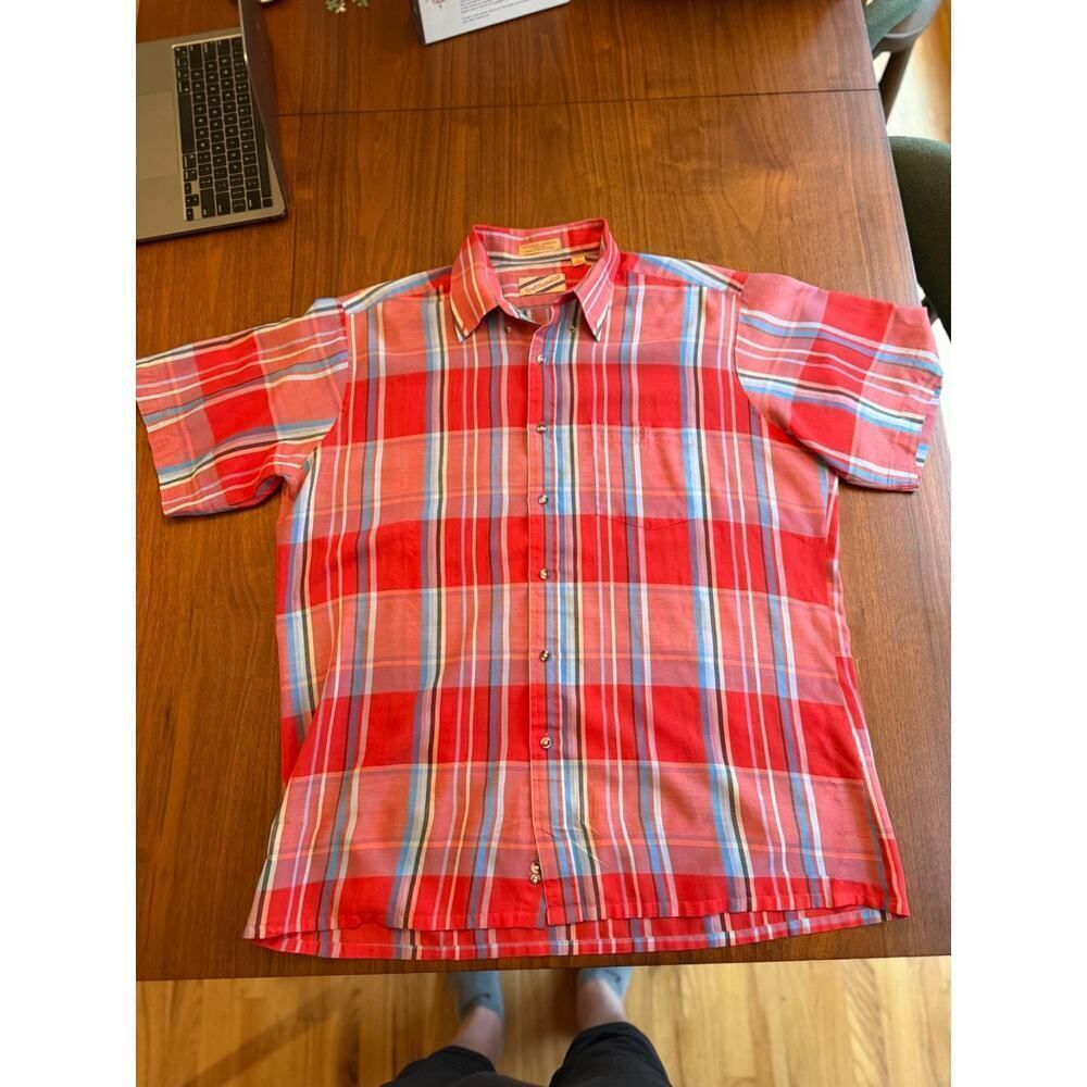Vintage Traditionalist Men's Red and Blue Plaid Short Sleeve Button Down Shirt